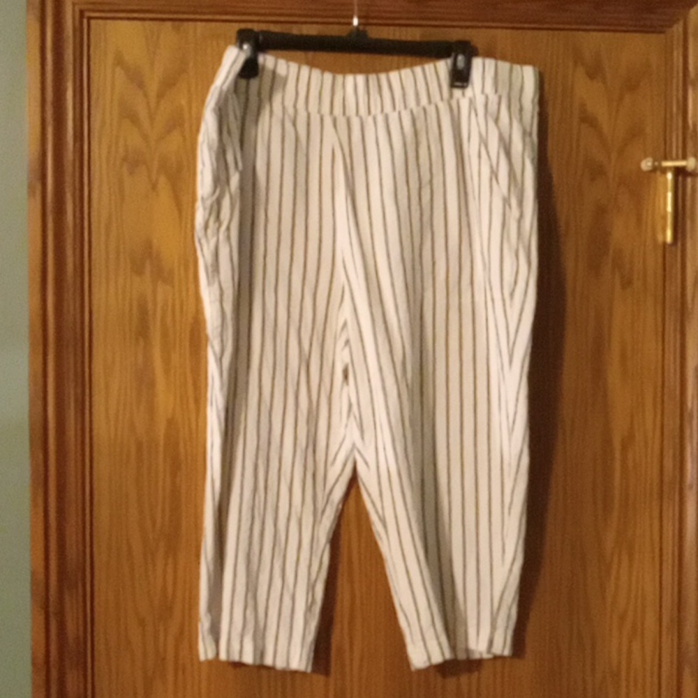 Women's Land & Sea Gauze Capris